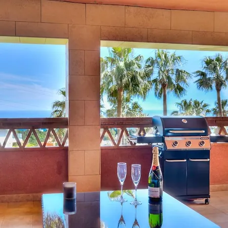 Panoramic Ocean And Views *